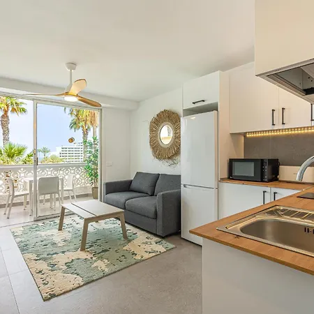 Modern Renovated With Terrace In Playa De Americas Apartmán
